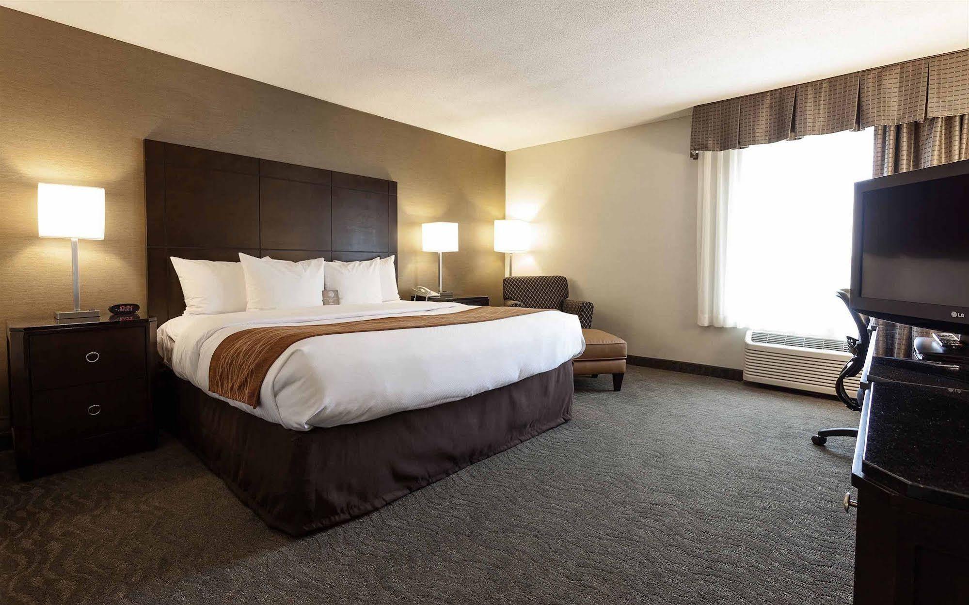 Best Western Chicago - Downers Grove Bagian luar foto