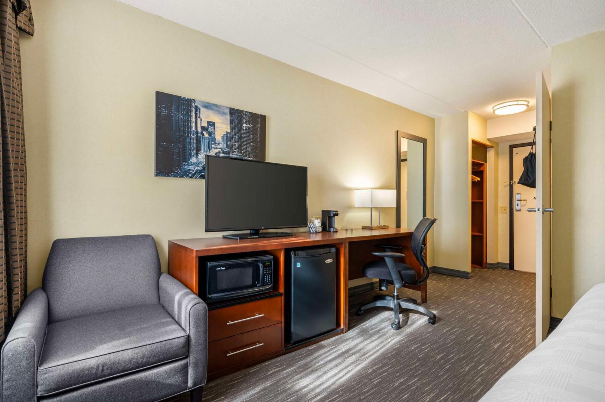 Best Western Chicago - Downers Grove Bagian luar foto
